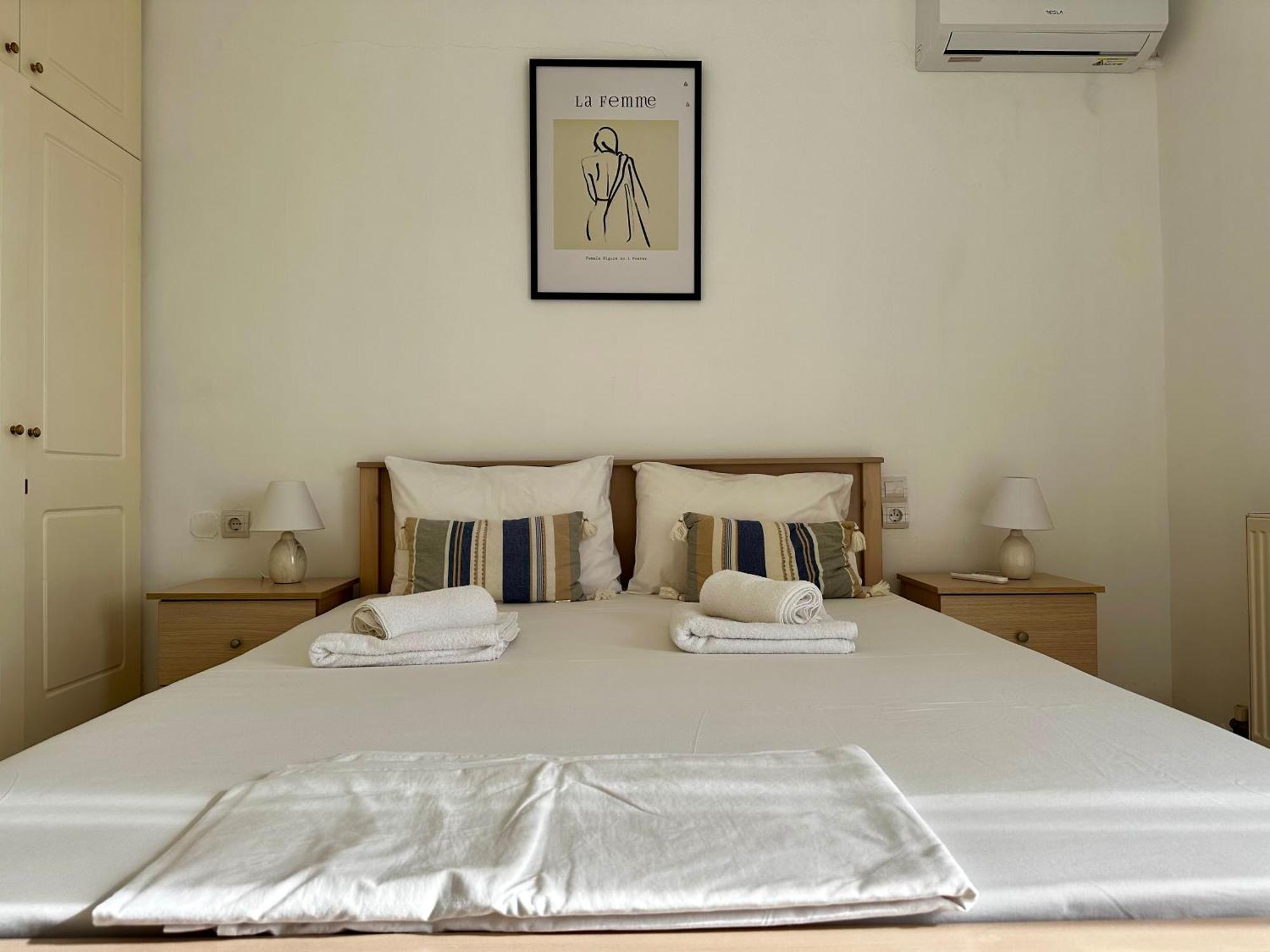 City Center, Cozy Apartment, With Amazing View, "2" 코스 타운 외부 사진