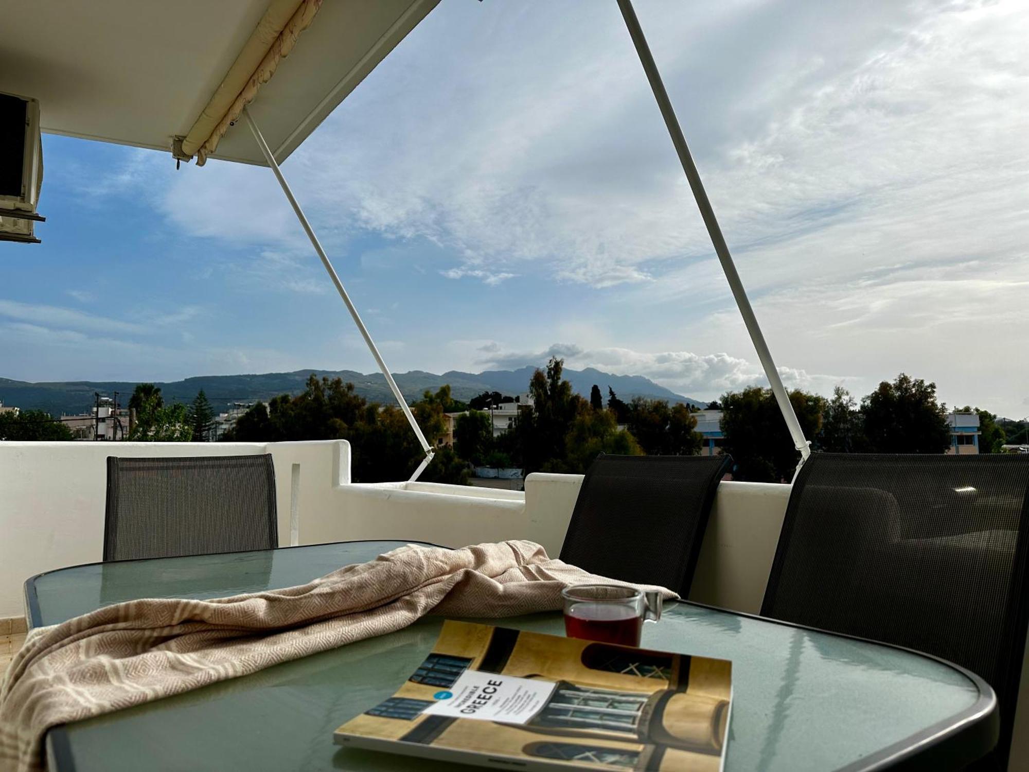 City Center, Cozy Apartment, With Amazing View, "2" 코스 타운 외부 사진